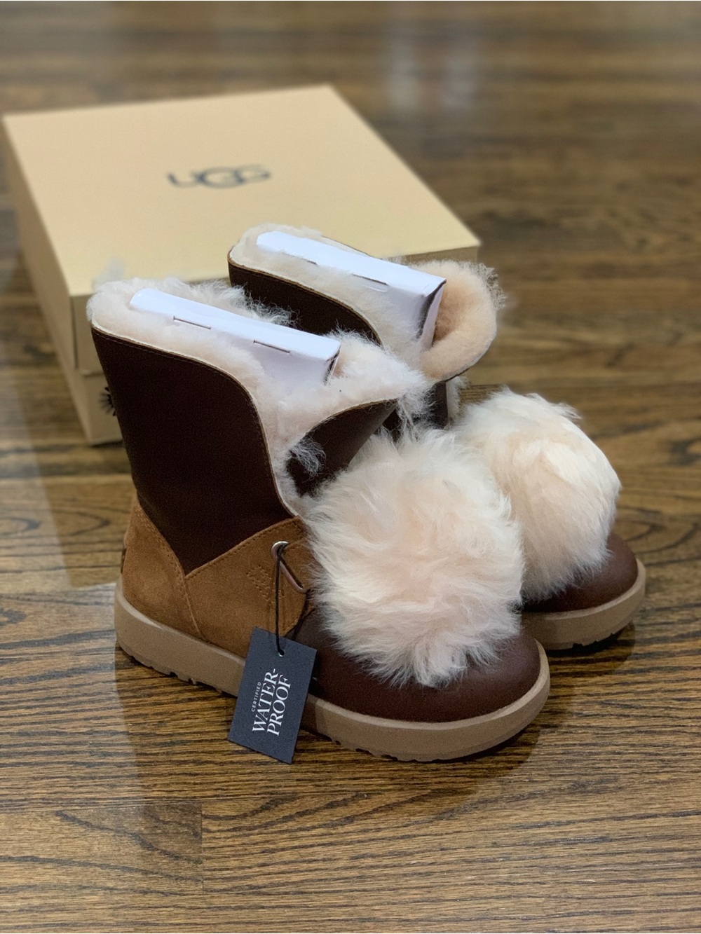 New Ugg Isley Winter Waterproof Boots Chestnut Women’s Size 5